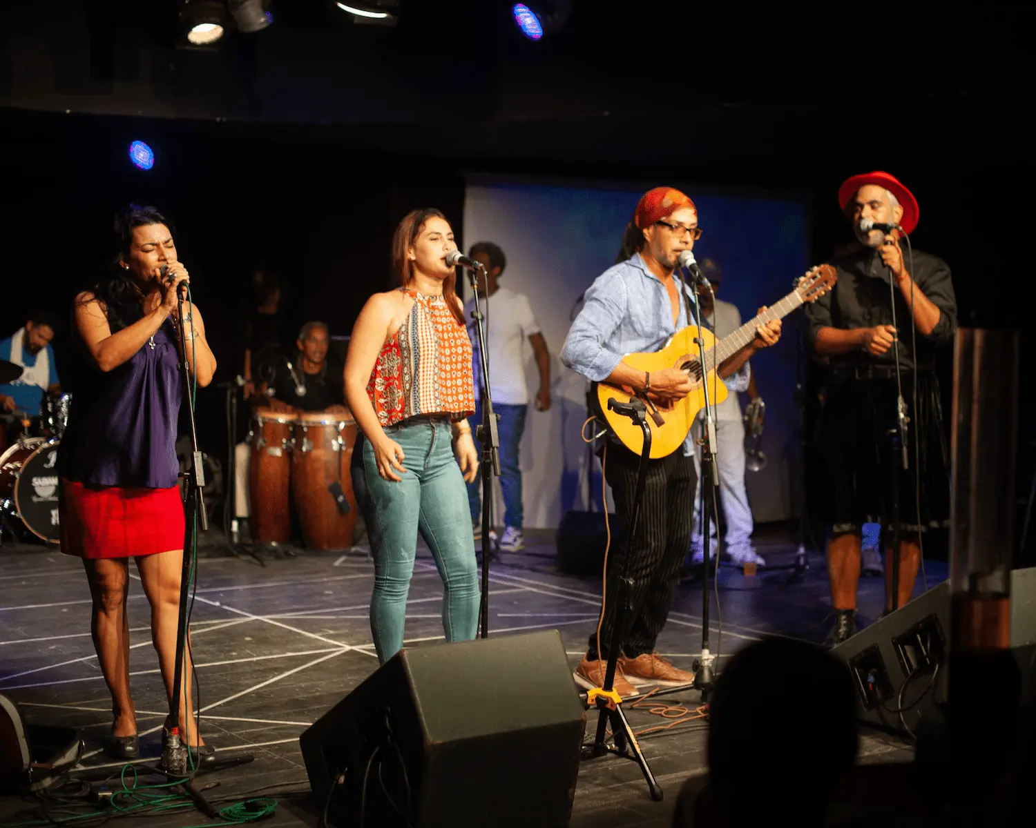 banda interactivo de cuba en concierto 